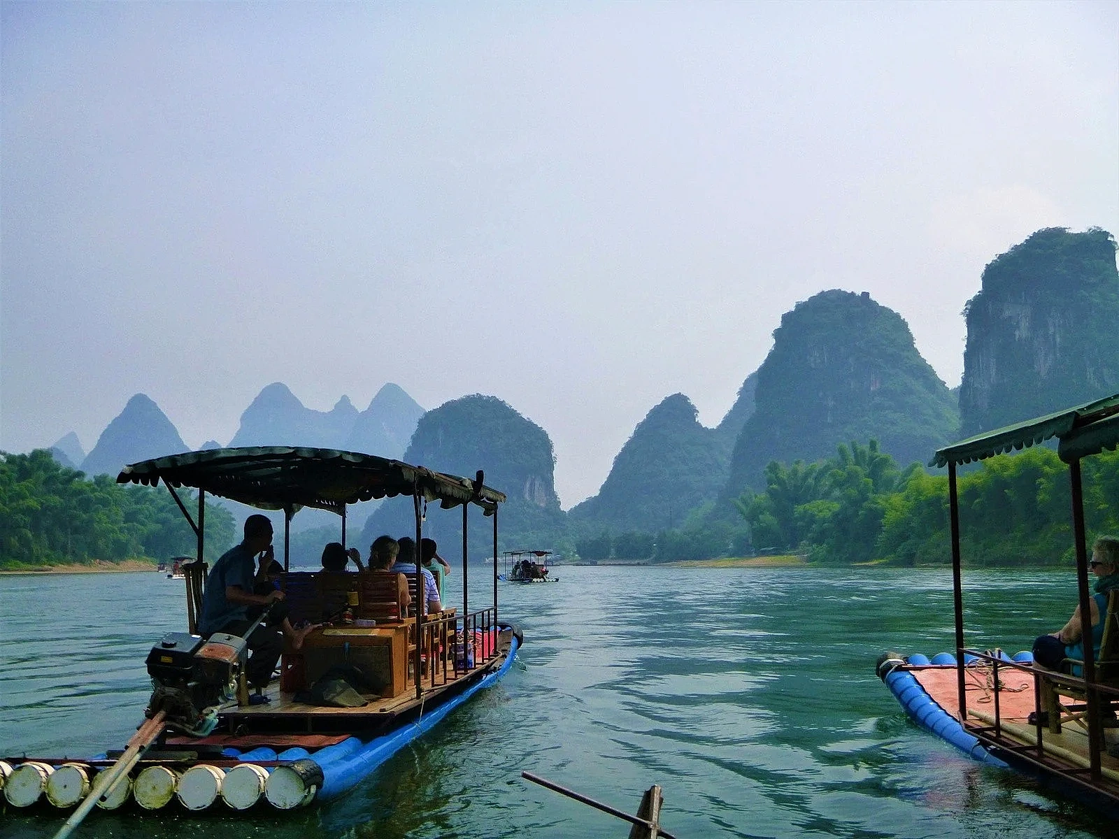 Li River and limestone karst mountains in Guilin