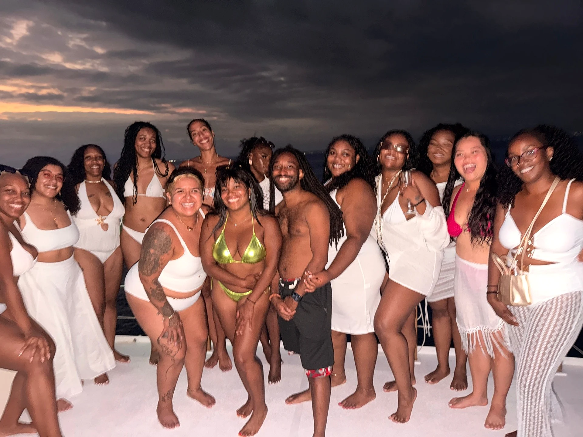 Sunset all-white welcome mixer