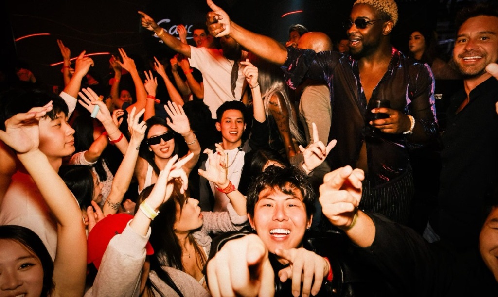 The Travel & LIV Collective community together